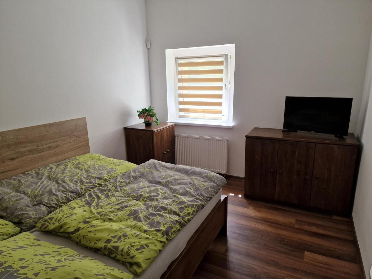Hajenka Villa Trebivlice Екстериор снимка